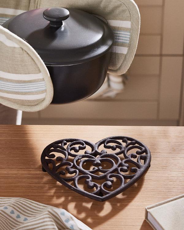 Dibor Heart Shaped Cast Iron Trivet