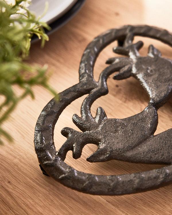 Dibor Heart Shaped Kissing Deer Trivet