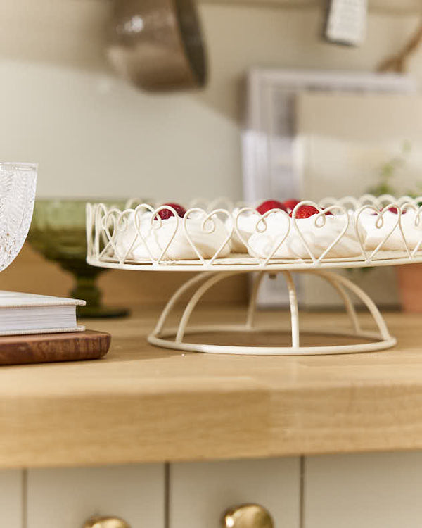 Dibor Heart Trim Single Tier Cake Stand