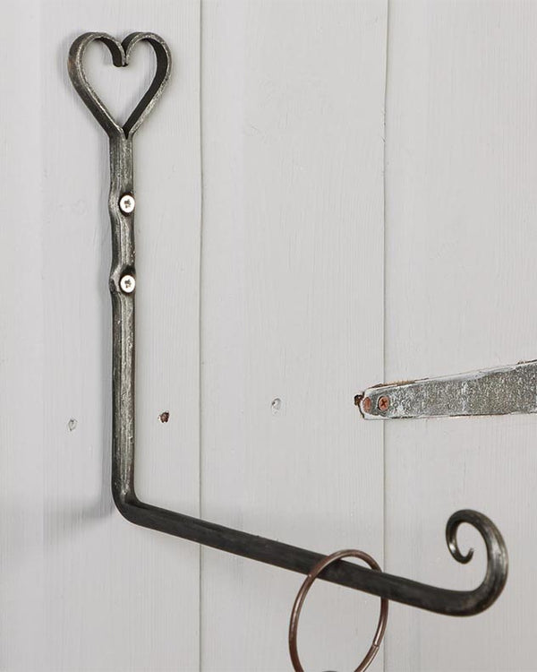 Dibor Iron Heart Shaped Lantern Hook