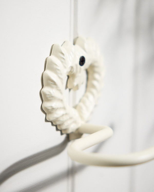 Dibor Isabelle Ivory Heart Toilet Roll Holder