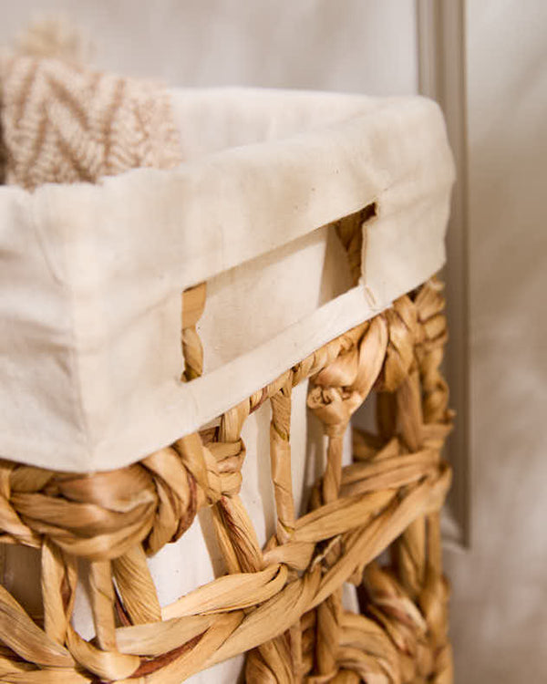 Dibor Lakelyn Water Hyacinth Lined Basket