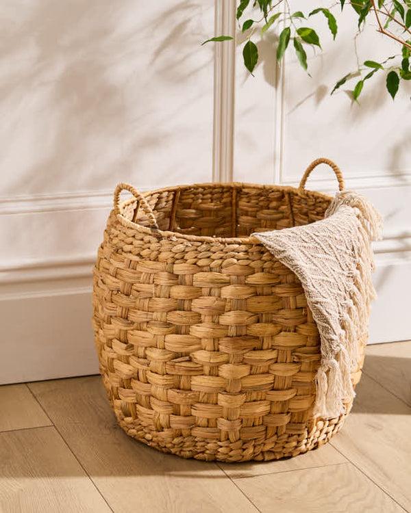 Dibor Lakelyn Water Hyacinth Round Basket