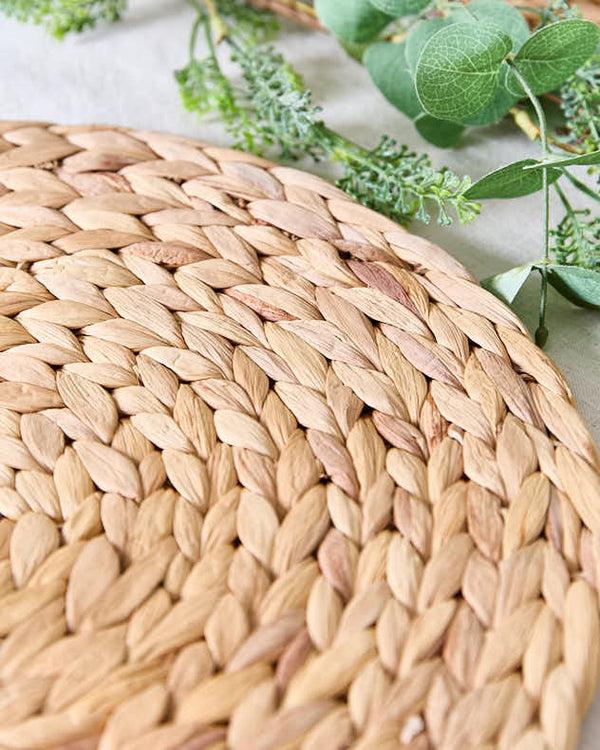Dibor Lakelyn Water Hyacinth Round Placemat