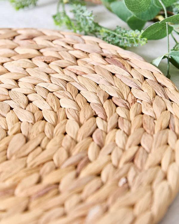Dibor Lakelyn Water Hyacinth Round Placemat