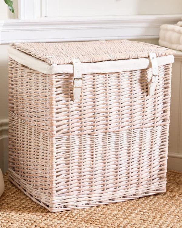 dibor Large Lined Wicker Laundry Basket