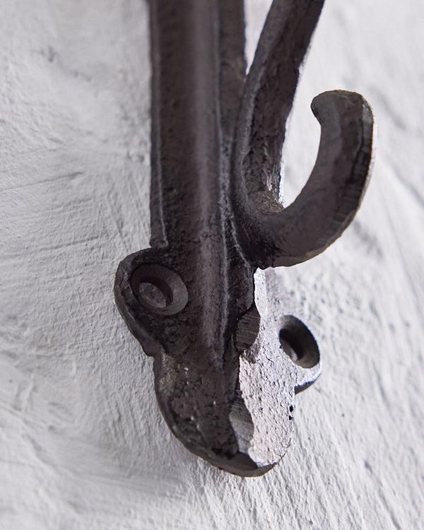 Dibor Ornate Black Scrolled Hanging Bracket