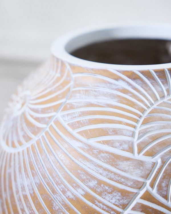 Dibor Oskola Round Shell Vase