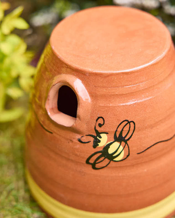 Dibor Rustic Ceramic Bumblebee Home