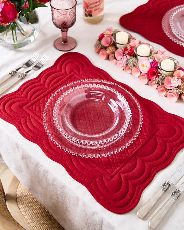 dibor Set of 2 Quilted Scalloped Placemats - Crimson