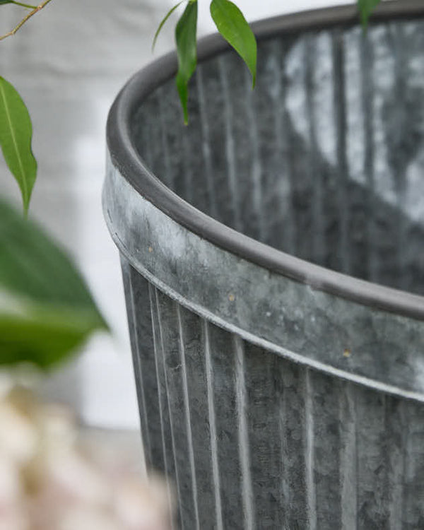 Dibor Set Of 3 Ribbed Metal Bucket Planters