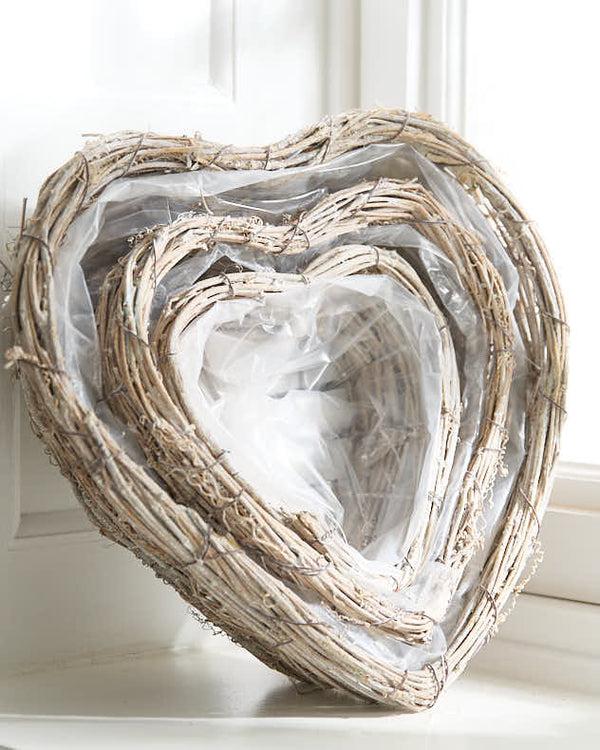 Dibor Set Of 3 Wicker Heart Baskets