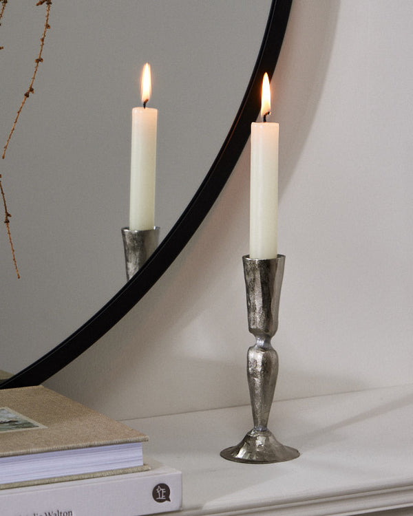 dibor Silver Fluted Candle Stand