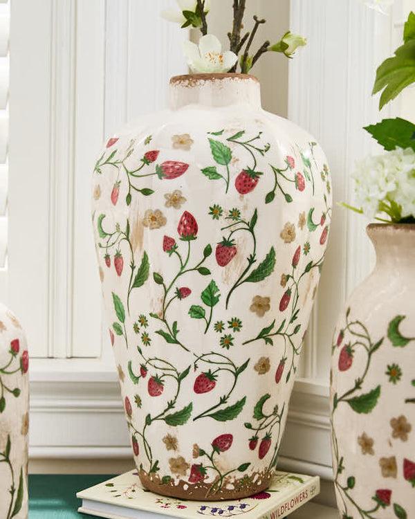dibor Strawberry Scalloped Vase