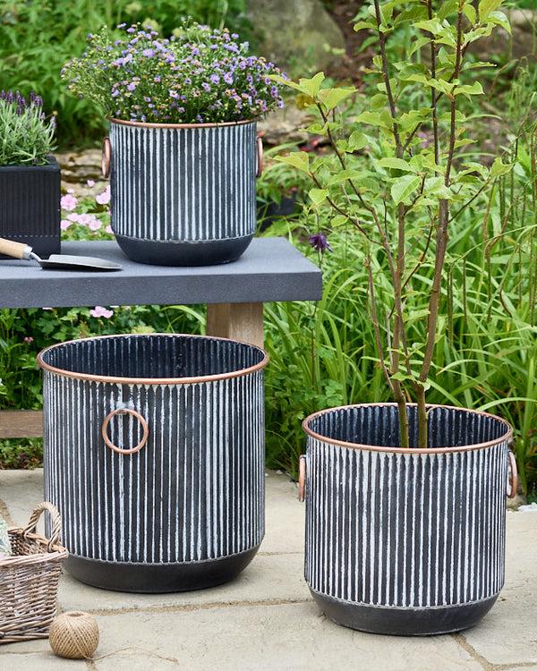 dibor Tambara Set of 3 Ribbed Planters