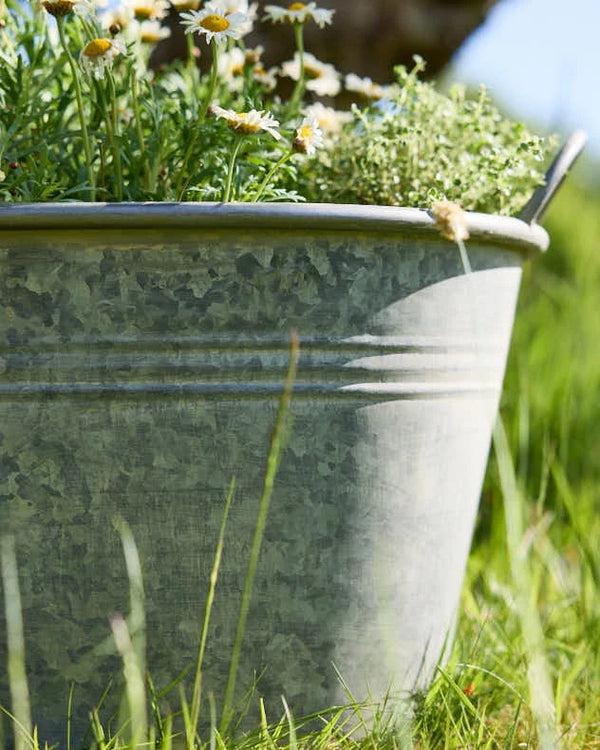 Dibor Traditional Metal Planter Tub With Handles