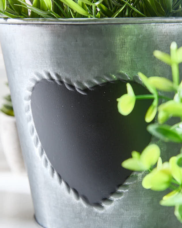 Dibor Vintage Zinc Heart Herb Planter
