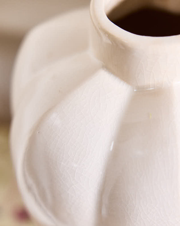 Dibor Wildflower Meadow Scalloped Vase