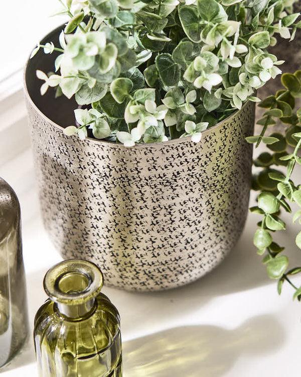 Dibor Zaio Hammered Metal Planters