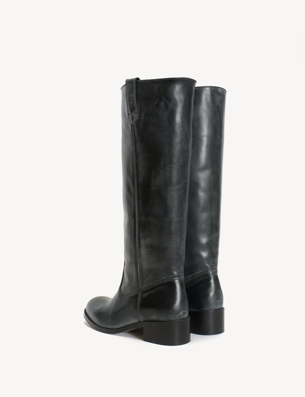 Dico Copenhagen Ann Gaucho Boot In Charcoal Black Escovado Leather