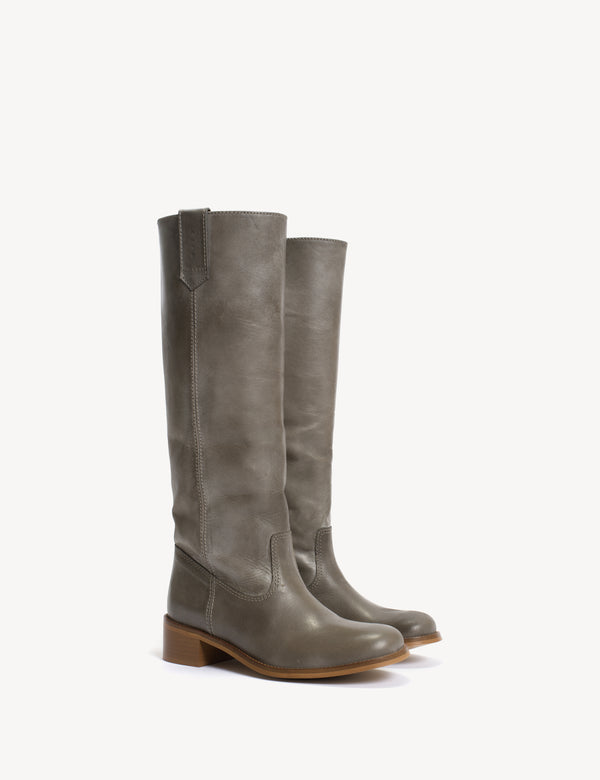 Dico Copenhagen Ann Gaucho Boot In Concrete Grey Escovado Leather