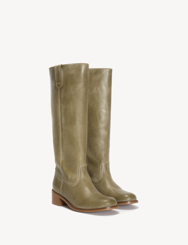 Dico Copenhagen Ann Gaucho Boot In Green Escovado Leather