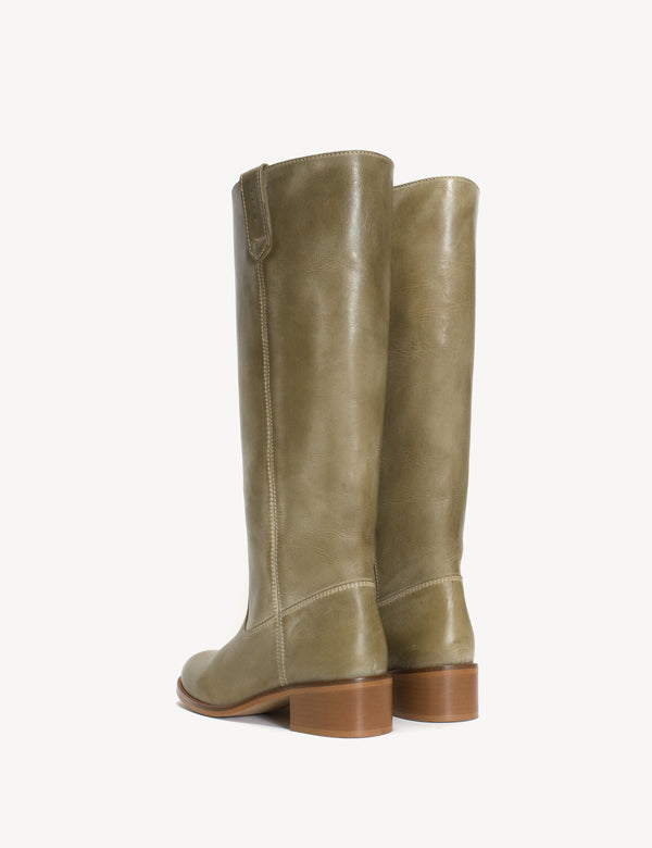 Dico Copenhagen Ann Gaucho Boot In Green Escovado Leather