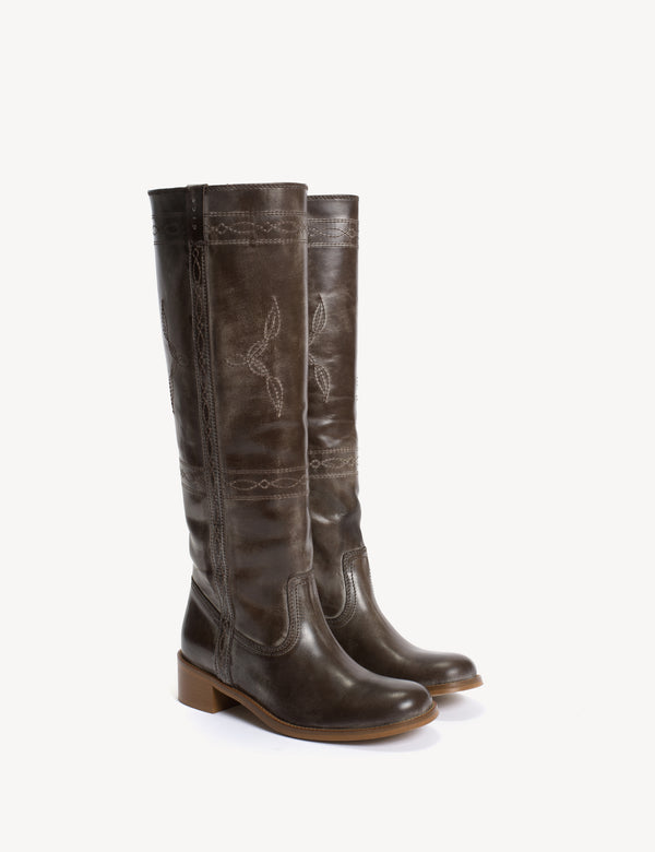 Dico Copenhagen Ann Gaucho Boot With Western Stitchings In Dark Brown Escovado Leather