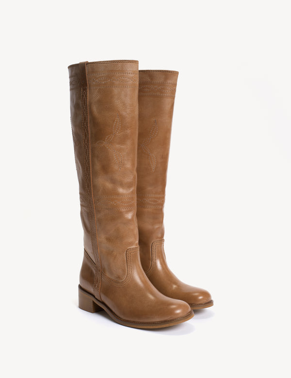 Dico Copenhagen Ann Gaucho Boot With Western Stitchings In Dark Tan Escovado Leather
