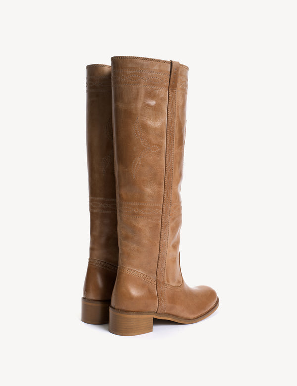 Dico Copenhagen Ann Gaucho Boot With Western Stitchings In Dark Tan Escovado Leather