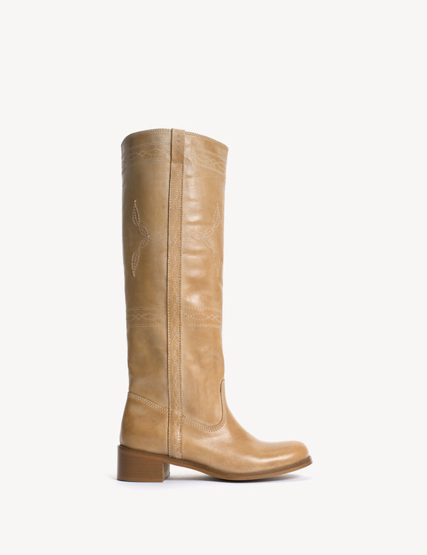dico copenhagen Ann Gaucho Boot With Western Stitchings In Light Tan Escovado Leather