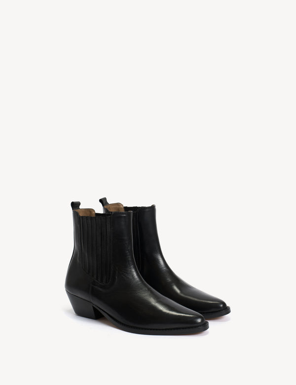 Dico Copenhagen Dasha Chelsea Boot In Black Escovado Leather