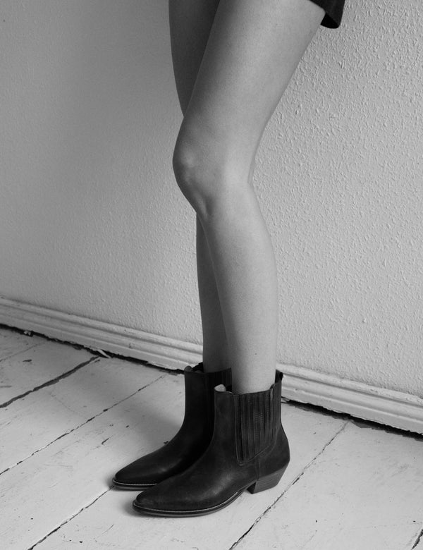 Dico Copenhagen Dasha Chelsea Boot In Black Escovado Leather