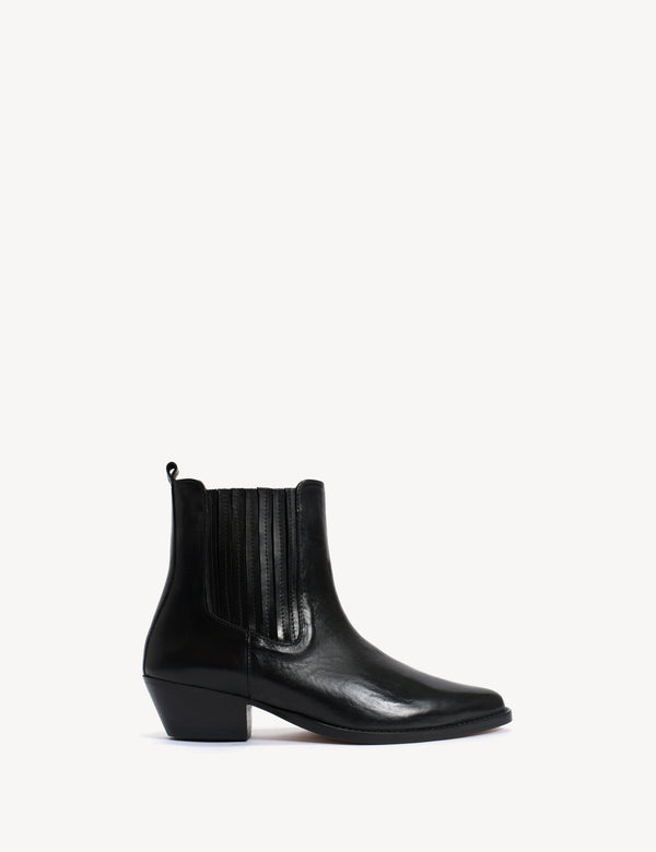 dico copenhagen Dasha Chelsea Boot In Black Escovado Leather