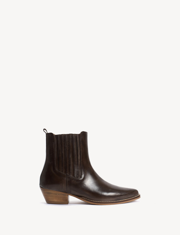 dico copenhagen Dasha Chelsea Boot In Brown Escovado Leather