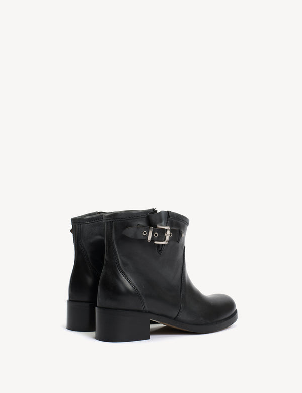 Dico Copenhagen Hunter Buckle Gaucho Boot In Black Escovado Leather