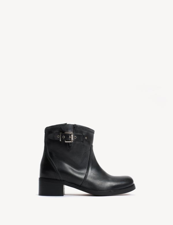 dico copenhagen Hunter Buckle Gaucho Boot In Black Escovado Leather