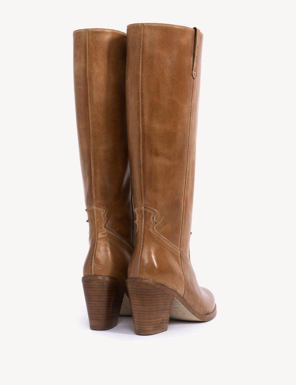 Dico Copenhagen Janie Boot In Dark Tan Escovado Leather