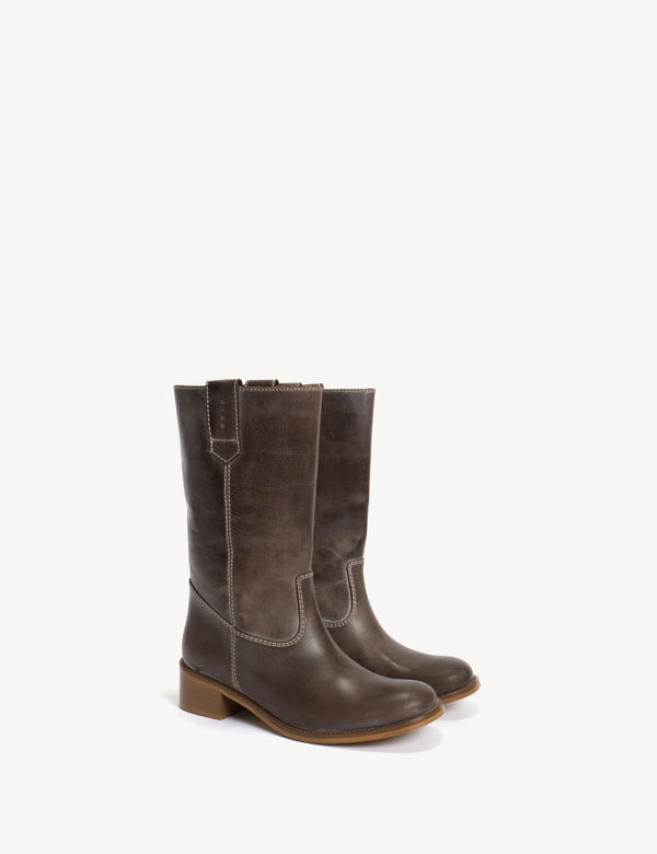 Dico Copenhagen Julia Gaucho Boot In Brown Escovado Leather