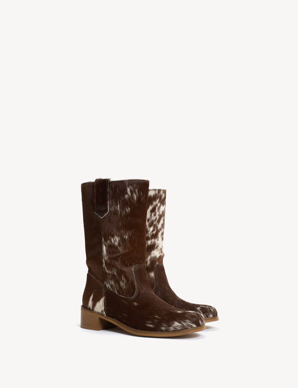 Dico Copenhagen Julia Gaucho Boot In Brown Shades Cow Fur