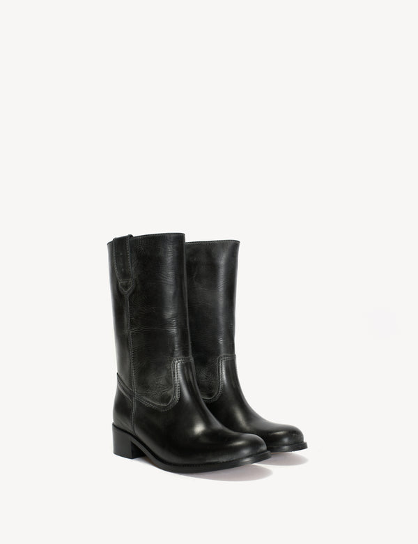 Dico Copenhagen Julia Gaucho Boot In Charcoal Black Escovado Leather