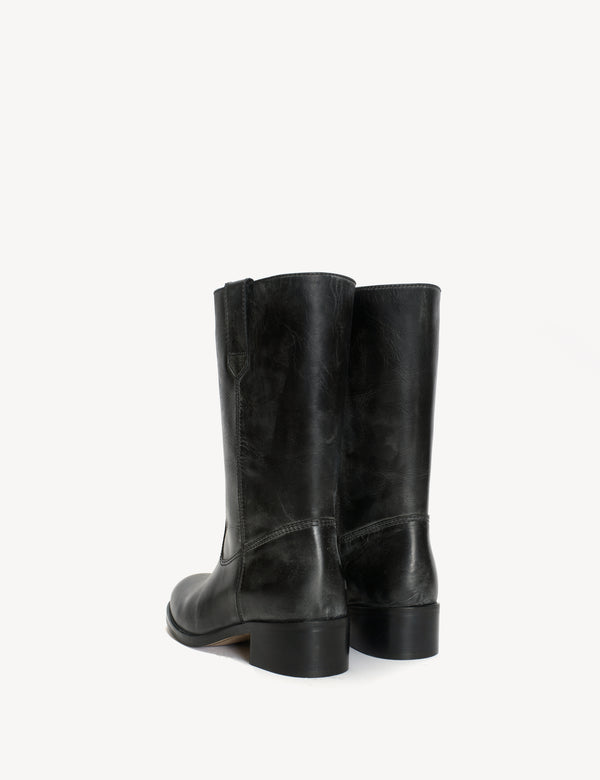 Dico Copenhagen Julia Gaucho Boot In Charcoal Black Escovado Leather