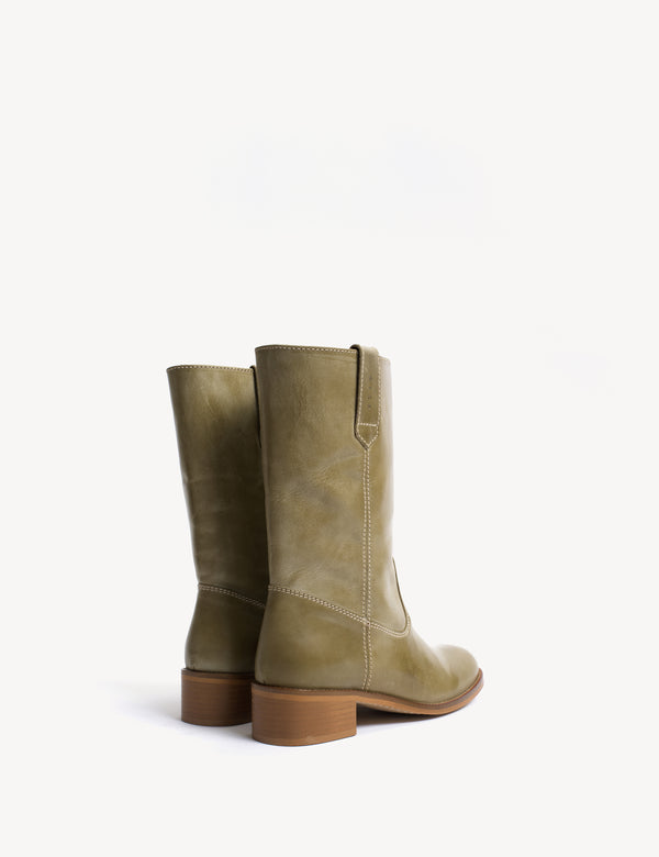 Dico Copenhagen Julia Gaucho Boot In Green Escovado Leather