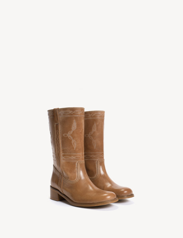 Dico Copenhagen Julia Gaucho Boot With Western Stitchings In Dark Tan Escovado Leather