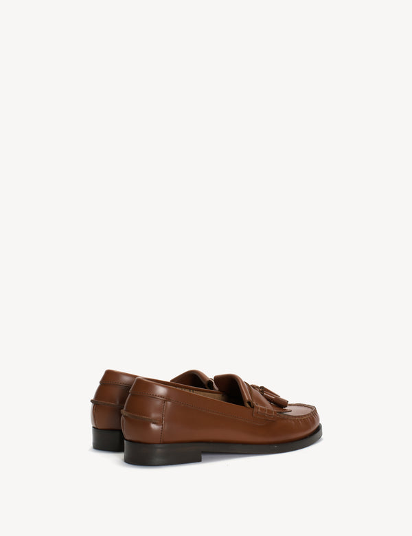 Dico Copenhagen Moccasin Loafer With Fringes & Tassels In Hazelnut Polido Leather