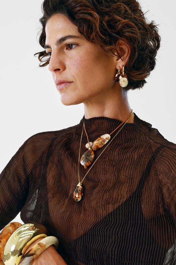 Dinosaur Designs Medium River Rock Pendant Cream