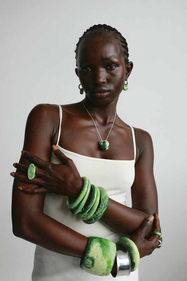 Dinosaur Designs Medium Splash Chain Pendant Grass