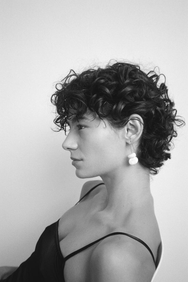 Dinosaur Designs Temple Earth Wire Earrings Cream