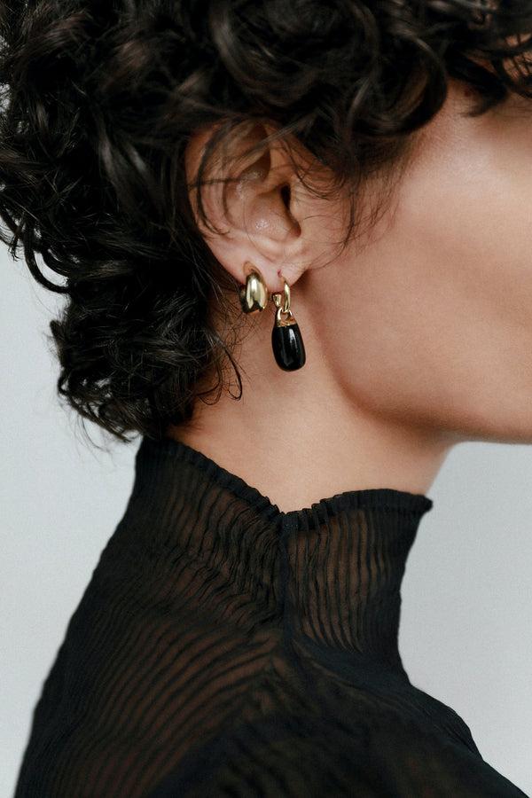 Dinosaur Designs Small River Rock Hoop Earrings Cream