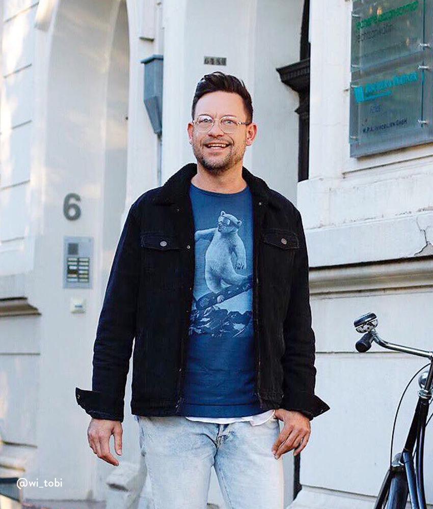 Dirty Velvet Air Bear